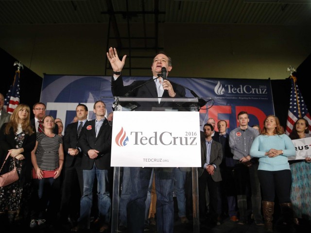 Ted-Cruz-Nevada-caucus-speech-John-Locher-Associated-Press-640x480