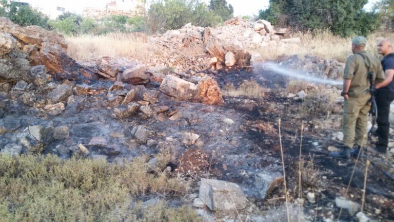 Arabs set a fire near Esh Kodesh