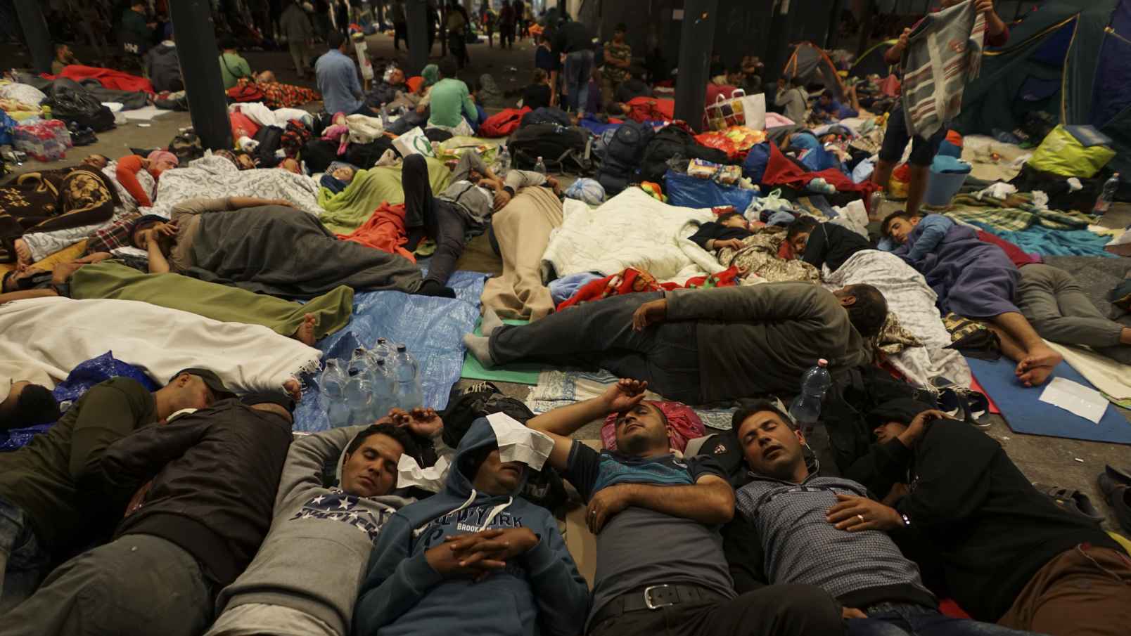 syrian_refugees_keleti_railway_station